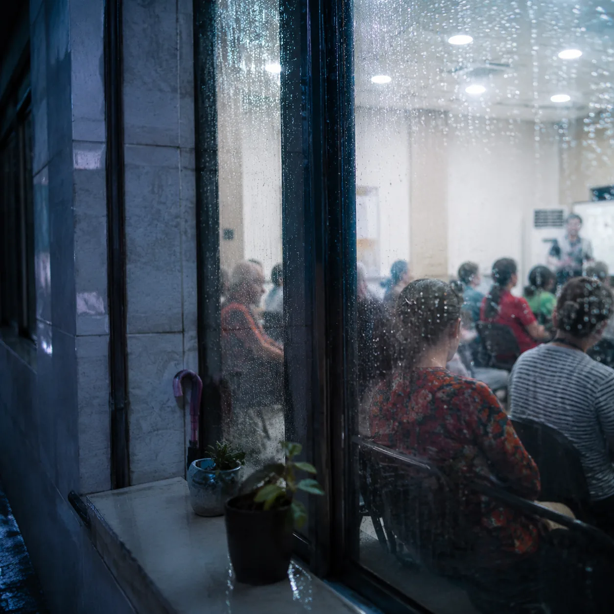 Cheap Tours Are Not Always Bad, but the Contract Matters More Than the Brochure