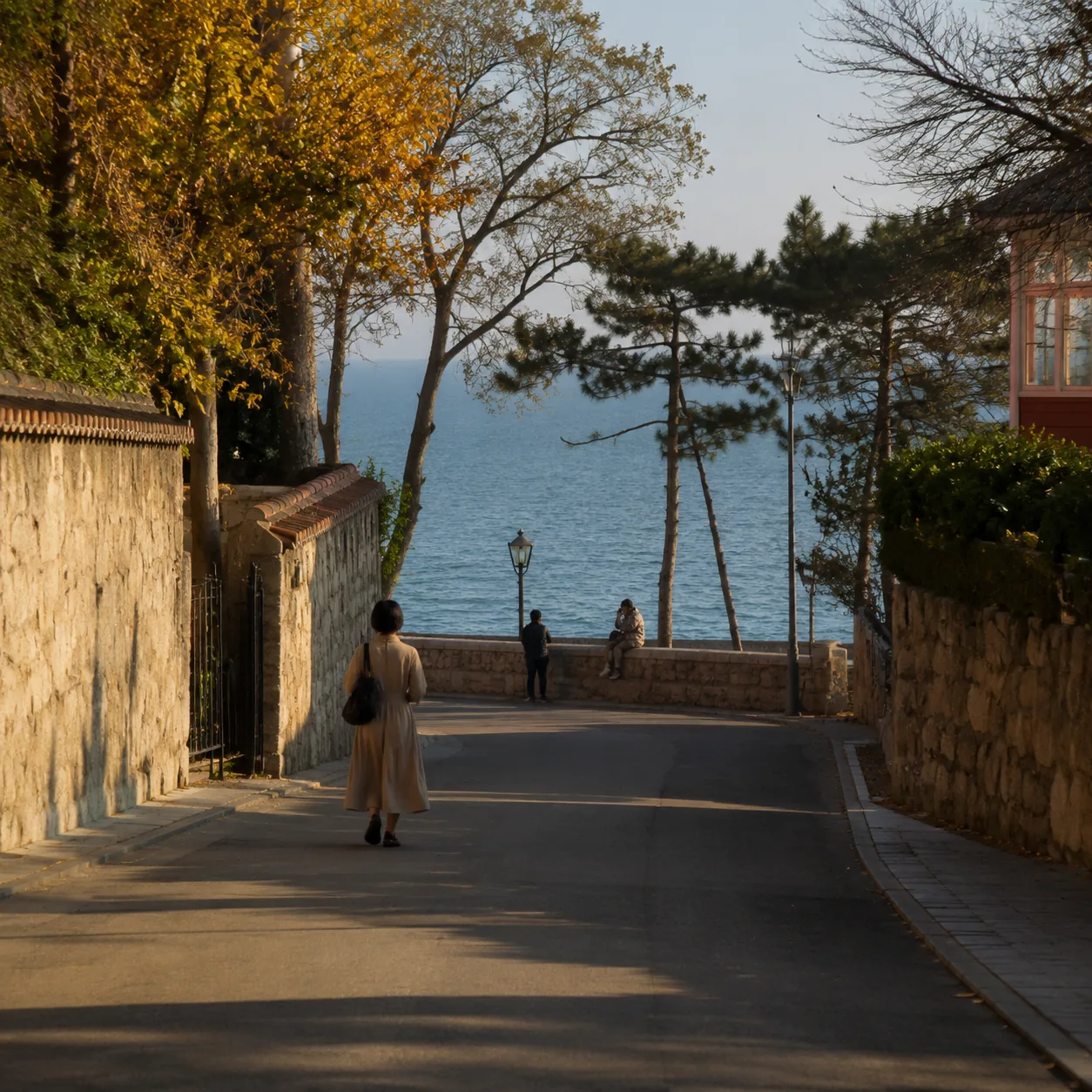 Between Badaguan and the Waterfront, I Learned That Qingdao Is Never Best Read in a Straight Line