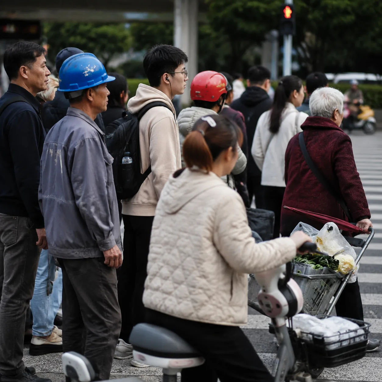 无锡下班路口最动人的，不是风景，而是每个人都知道怎么让一让