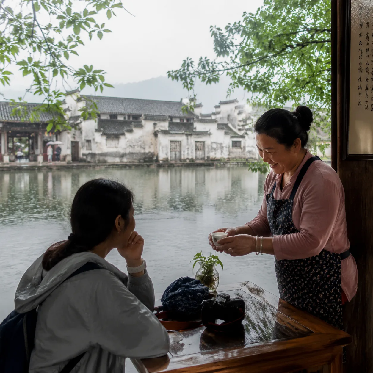五月黄山脚下的一场雨，让本人第一次明白赶景点不如先安顿情绪